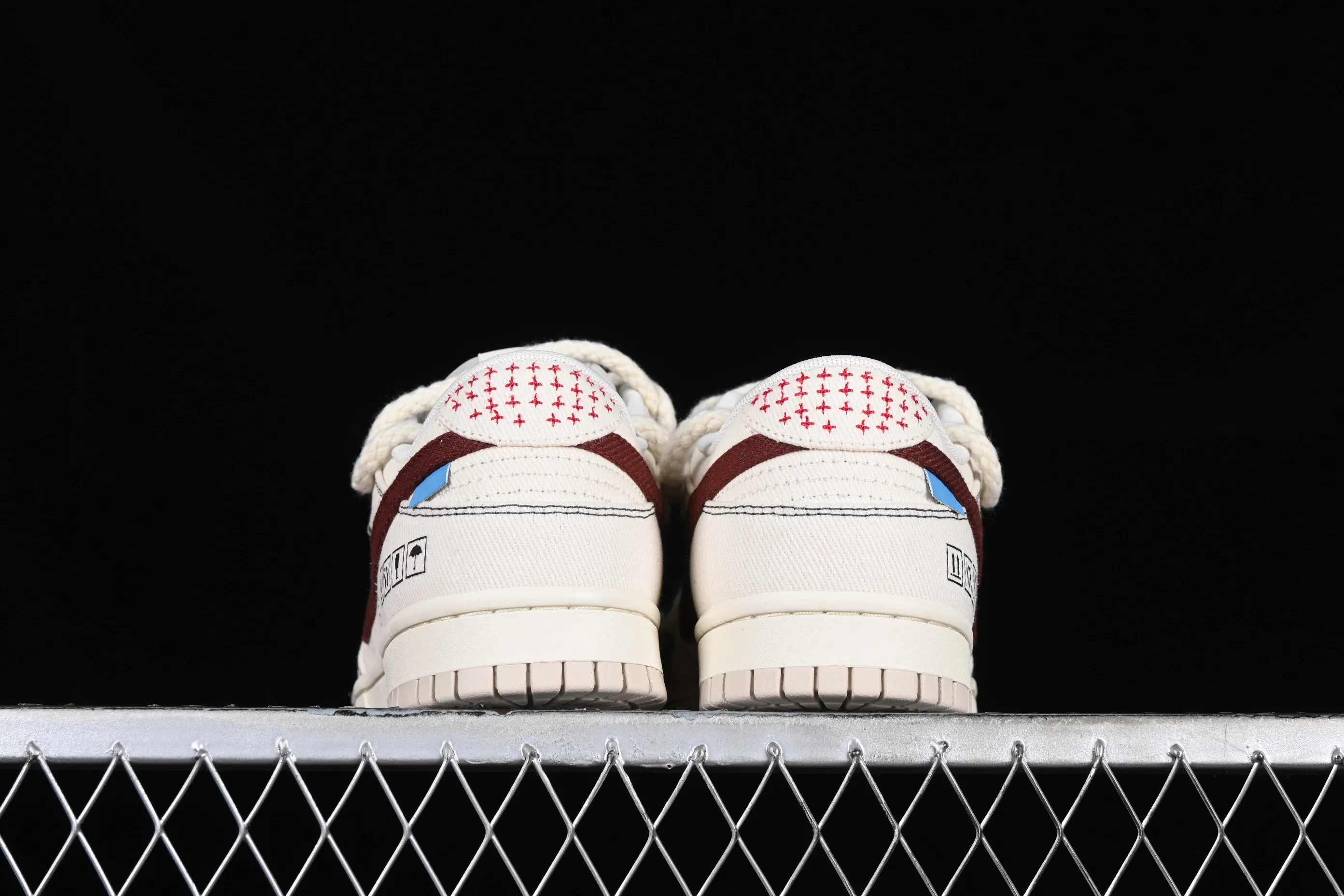All categories Nk SB Dunk series Nk SB Dunk Low low-top sneakers J version Nk Dunk Low Retro "Light Orewood Brown" denim SB strap low-top casual sneakers DV0834-100
